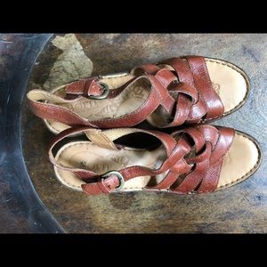 Born sandals size 8